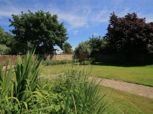 Temple Mews STOW ON THE WOLD - image 12