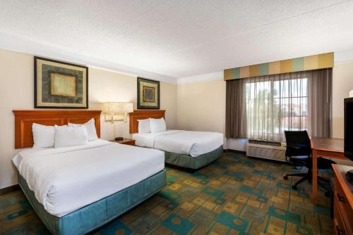 La Quinta Inn & Suites by Wyndham Phoenix West Peoria in Glendale North