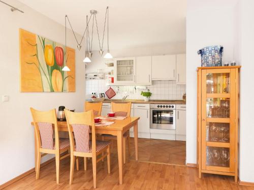 Landhaus Residenz Ostsee Sommerwind 1.7km von Zum Reetmoor entfernt
