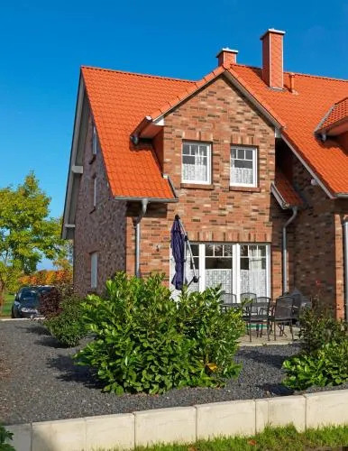 Doppelhäuser Timmendorf Strand Haus Neptun in Poel, Deutschland