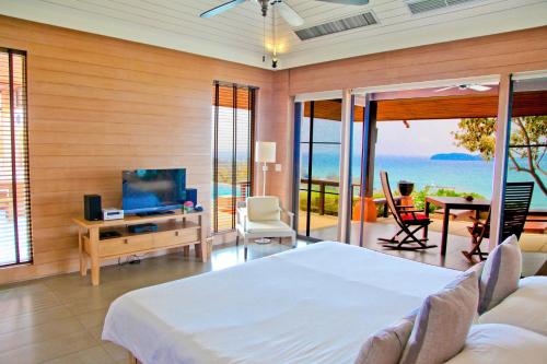 Sri Panwa Phuket Luxury Pool Villa Hotel Room Type - 5BR Residence Villa Ocean View