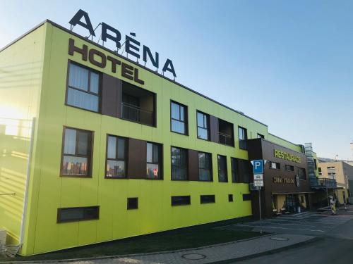 Bejárat, Hotel Aréna (Hotel Arena) in Bukovany
