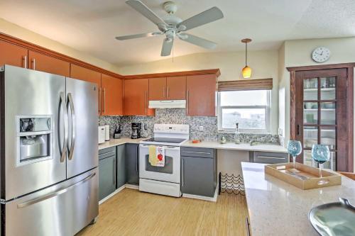 Bright St Augustine Home - Walk to Crescent Beach - image 6