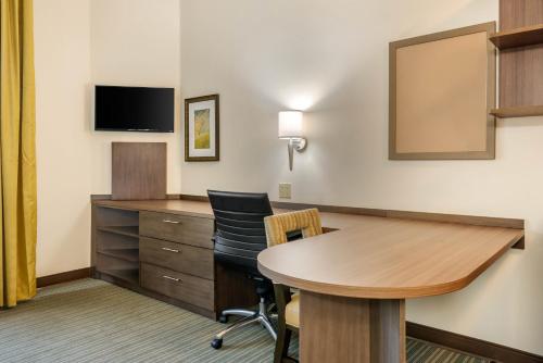 Candlewood Suites Fort Myers/Sanibel Gateway