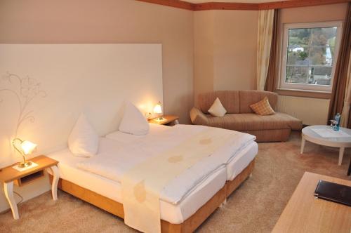 Hotel Sauerländer Hof - Hallenberg