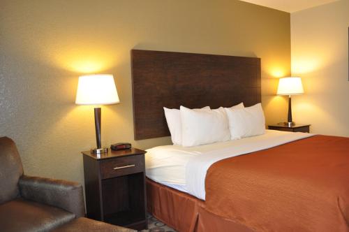 AmericInn by Wyndham Cedar Falls