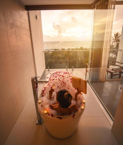 Suite, luxury, ocean view
