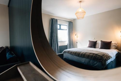 1 double bed, 2 bunk beds