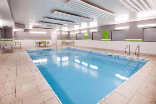 La Quinta Inn and Suites by Wyndham Elkhart in Elkhart, USA