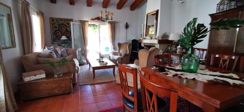 Comoditats, VILLAS COSETTE - Villa Melba in Caldes De Malavella