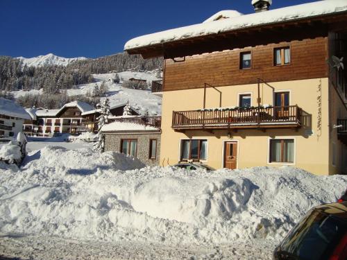 B&B Champoluc-Champlan - Affittacamere La Falconetta - Bed and Breakfast Champoluc-Champlan