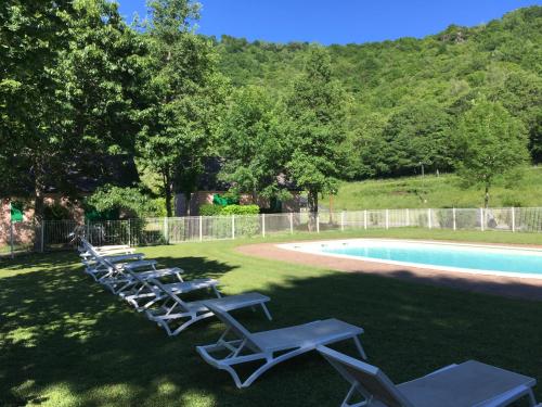 Village de 19 gites avec Piscine et restaurant, Grand Vabre Nature