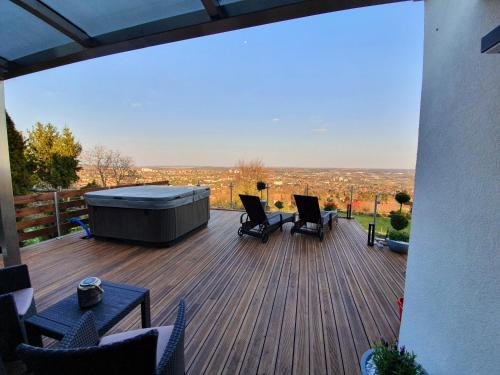 Bagoly Wellness Apartman - image 5