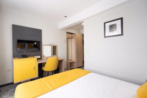 Adeo Hotel