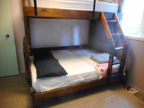Nice Bunk Bed in Whitehorse (YT)