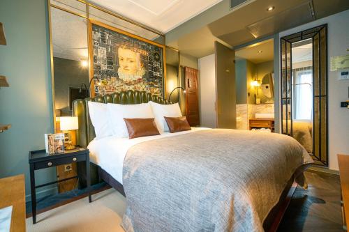 room detail thumbnail 1