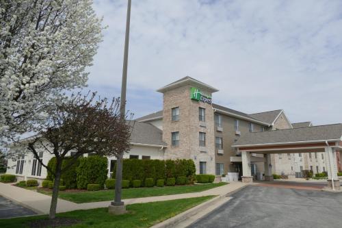 Holiday Inn Express Greensburg, an IHG hotel - Hotel - Greensburg