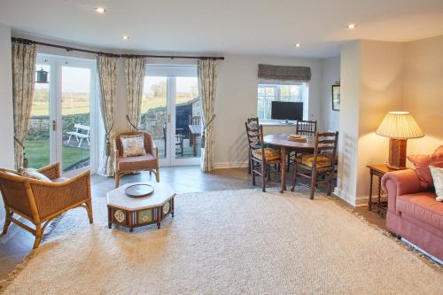 Tithe Cottage - image 11