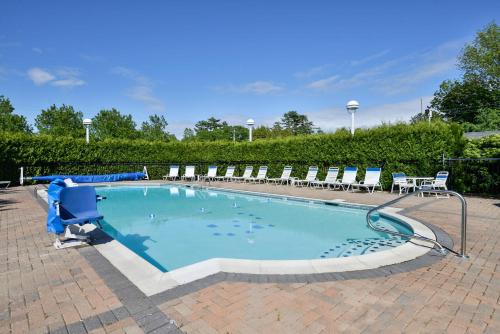 Bar Harbor Motel - image 2