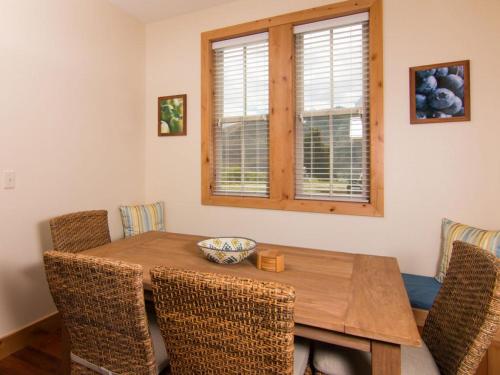 Chinook & Carriage House #2 - image 8