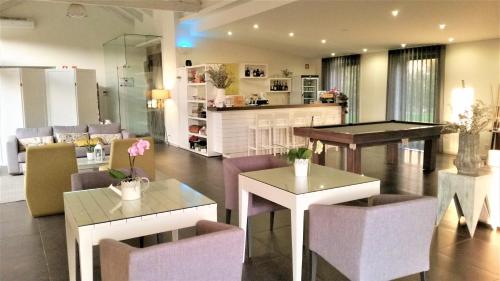 Shared lounge/TV area, Casa Valxisto in Penafiel