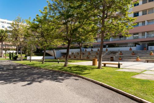 Bafureira Cascais Apartment; Condomínio privado com piscina - image 8