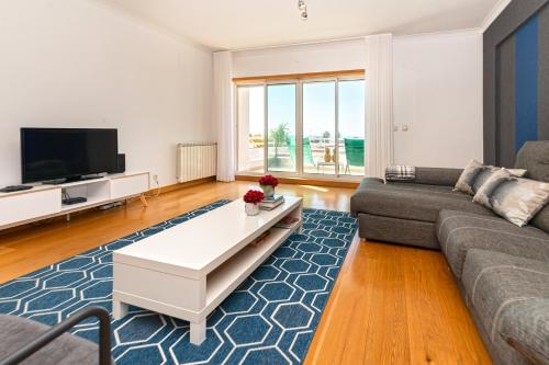 Bafureira Cascais Apartment; Condomínio privado com piscina - image 12