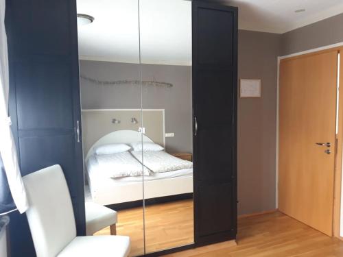 Stori-Bakki Guesthouse-with hot tub in Egilsstadir Town Center