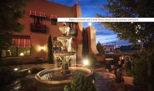 251186411 Hotel El Capitan
