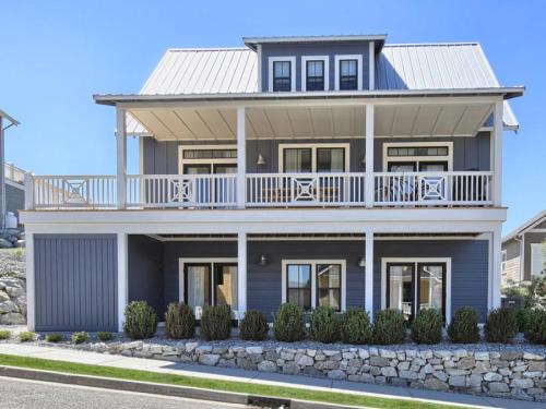 Lake & Vine Villa #15 image