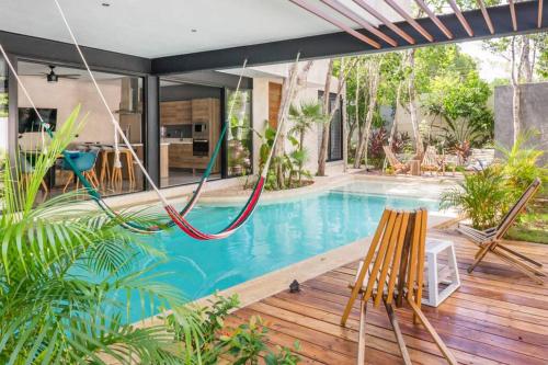 Modern 4BR villa for 8ppl Pool and Concierge in Tulum, Mexico