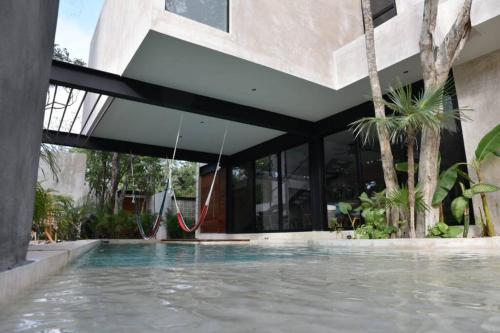 Modern 4BR villa for 8ppl Pool and Concierge in Tulum, Mexico