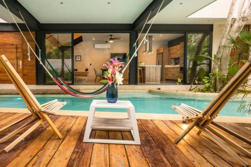 Modern 4BR villa for 8ppl Pool and Concierge in Tulum, Mexico