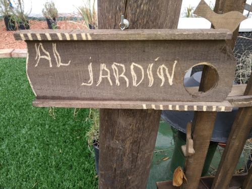 Kert, LA BARRICA ESTUDIO en Mendoza Capital, Centrico y acogedor, con hermosa terraza para disfrutar (LA BARRICA ESTUDIO, Departamento funcional, comodo, acogedor y completamente equipado en el Centro d) near Gov. Francisco Gabrielli nemzetközi repülőtér