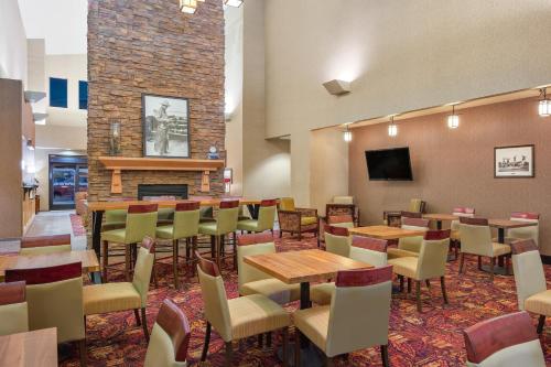 Holiday Inn Express Hotel & Suites Gillette an IHG Hotel - image 14