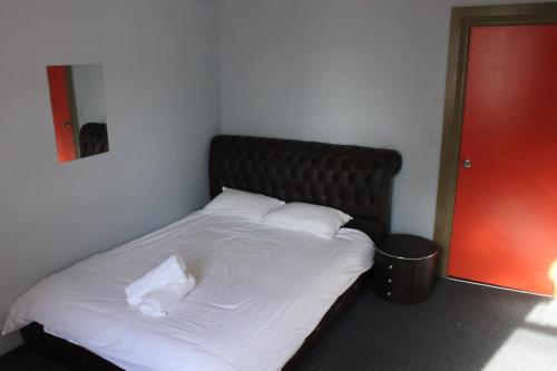 The Backpackers Imperial Hotel - Hostel Room Type - Standard Double Room