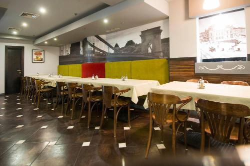 Green Hotel Budapest - image 14