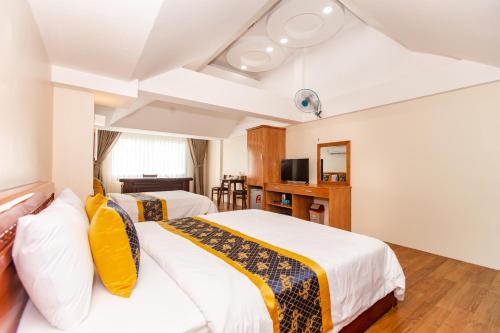 room detail thumbnail 1