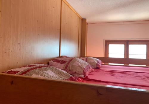 8-Bed Mixed Dormitory Room