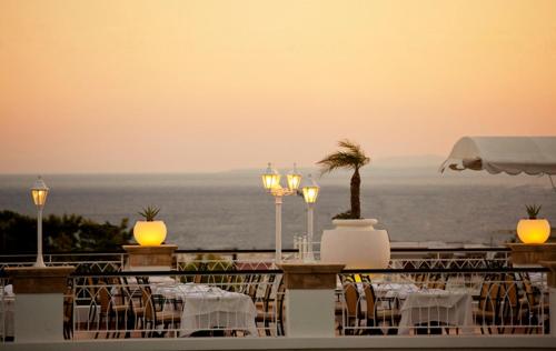 Restoranas, Pefkos Beach Studios & Apartments in Lindos