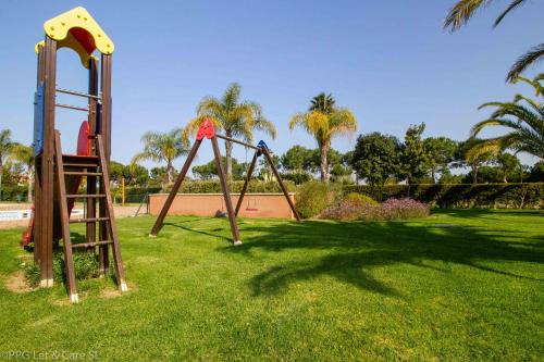 (SLE001) 3 Bedroom Golf Apartment - image 8