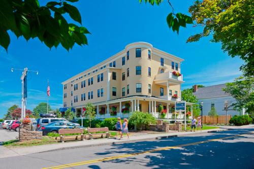 Colonial Inn - Accommodation - Ogunquit