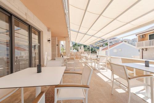 251249374 Hotel Villa MiraMar