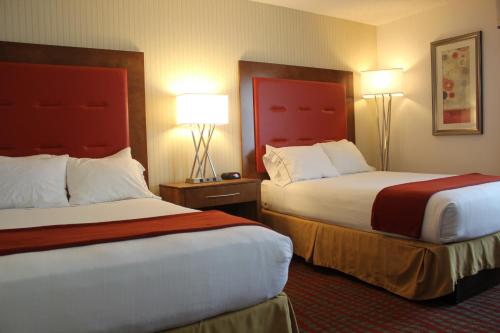 Holiday Inn Express Boston-Milford, an IHG Hotel in Milford, USA