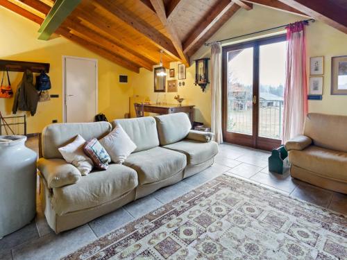 B&B Romagnano Sesia - Belvilla by OYO Secluded Apartment with Balcony - Bed and Breakfast Romagnano Sesia