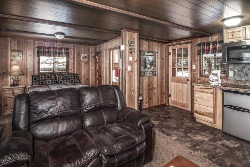 One-Bedroom Cabin (Chipmunk)