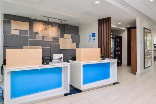 Holiday Inn Express & Suites - Siloam Springs, an IHG Hotel