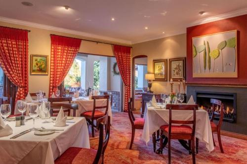 Restaurant, Oliver's in White River