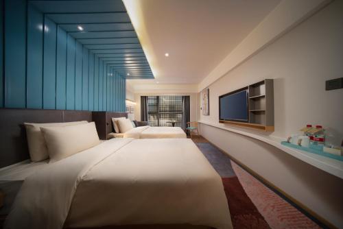 room detail thumbnail 1