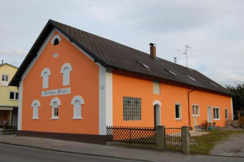 "Nesthocker" Café-Snackbar-Pension-Bauwagencamp